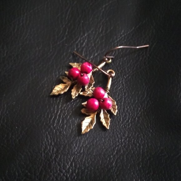 Holly & Berry Leaf Earrings – Copper & Bronze Patina Painted Atumn Leaves - Picture 1 of 6